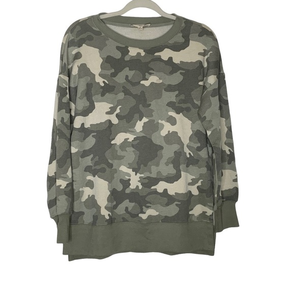 HIPPIE Rose Camo sweatshirt with side split. Long sleeves. Size M - Picture 2 of 8